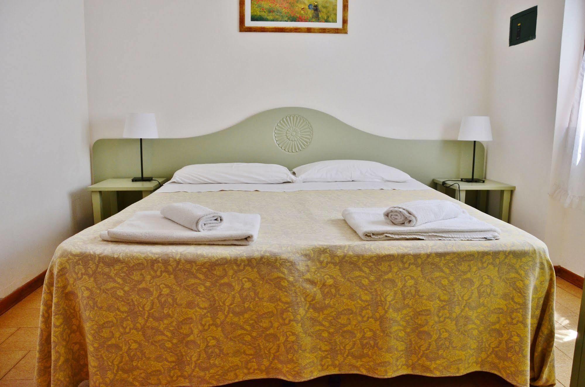 Residence Eucalipti Alghero Bagian luar foto